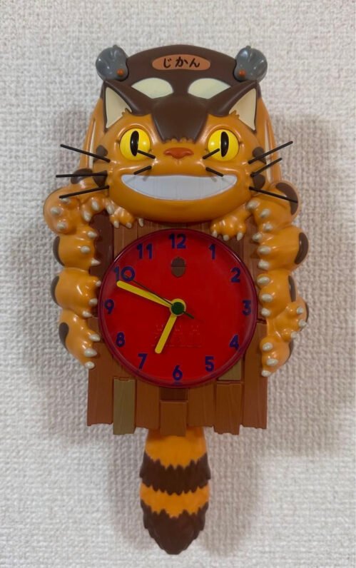Studio Ghibli My Neighbor Totoro The Cat Bus Wall Clock Pendulum Swing TailใNEW