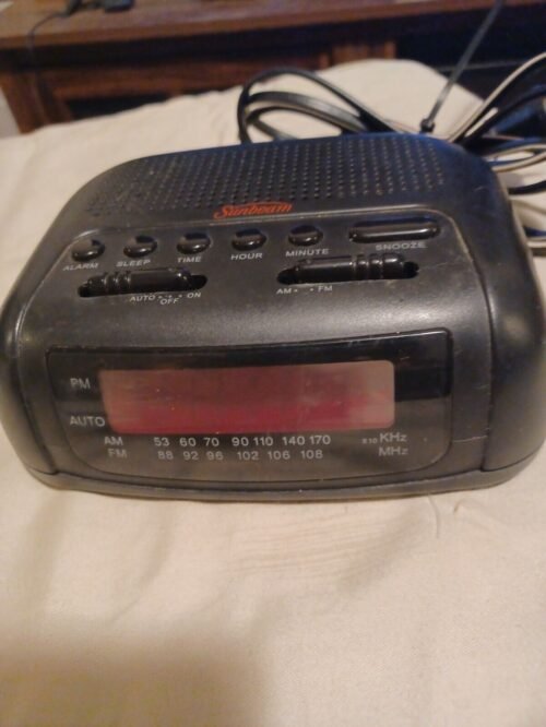 Sunbeam Hospitality AM/FM Black Alarm Clock Radio Model 89014 - Works Perfect