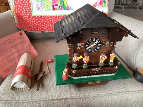 SWISS CHALET ANIMATED MUSICAL HEIDI LOTSCHER CUCKOO CLOCK From 80’s ORIG. BOX