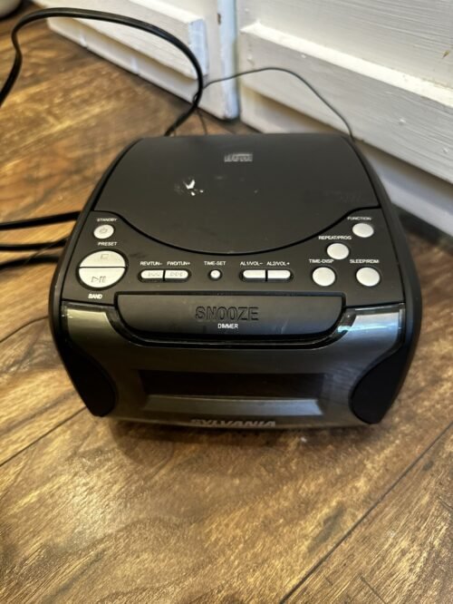 Sylvania CD Clock Radio SCR4986