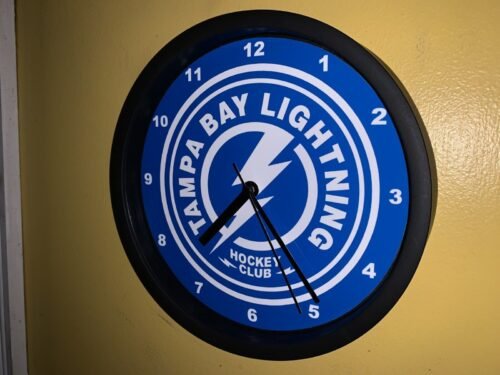 Tampa Bay Lightning Hockey Bar Man Cave Advertising Clock Sign