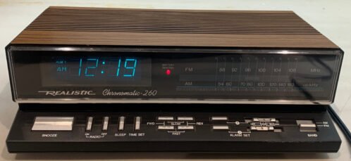 Tested Works Vintage Realistic 12-1567 AM/FM Radio Alarm Clock Chronomatic 260