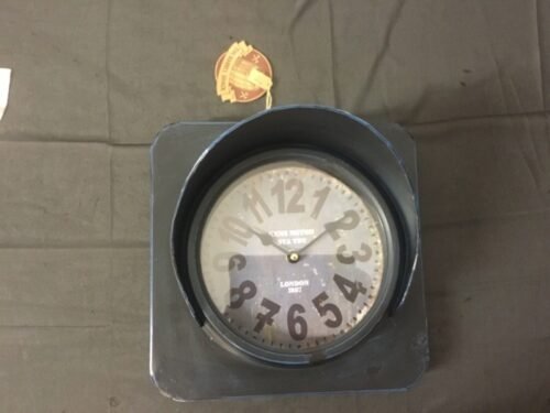 The Barrel Shack Clock, Trafalger. Sold out everywhere. NEW w/ tag Train station