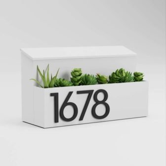 The Garden Wall-Mounted Mailbox