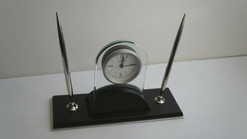THINGS REMEMBERED DANBURY DESK CLOCK PEN STAND SET W/ ENGRAVING PLATE