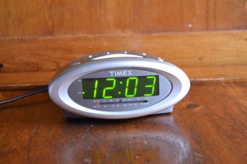 Timex Alarm Clock Radio Nature Sounds Retro T233G Tested & Works