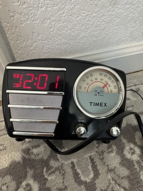 Timex A.M. / F.M. Radio Alarm Clock