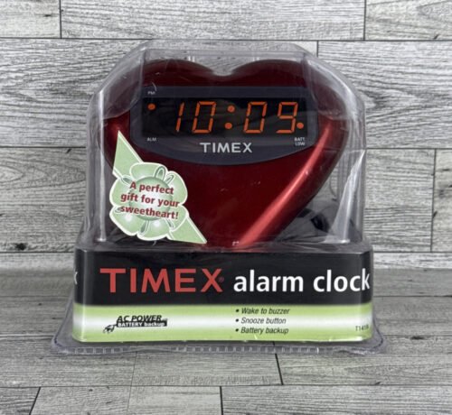 Timex Heart Shaped Alarm Clock Red Model T141R AC Power With Battery Backup NEW