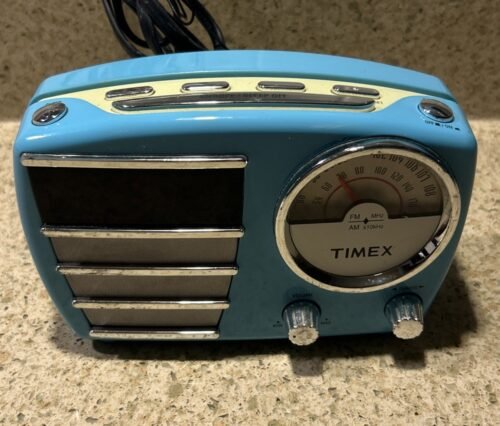 TIMEX Retro AM/FM Alarm Clock Blue Radio. 9V Battery Backup. Tested!T247L