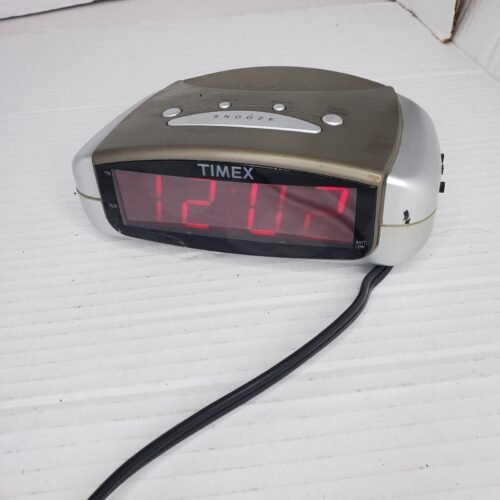 Timex T101 Alarm Clock Black Extra Loud with Battery Backup - Tested Working