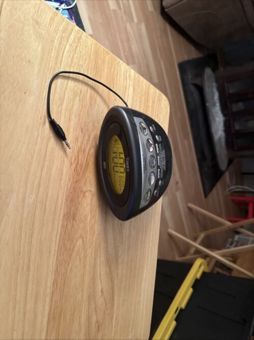 Timex T1201 Nature Sounds Clock Radio MP3 Line-IN Blk Red LED Auto DST Time Set