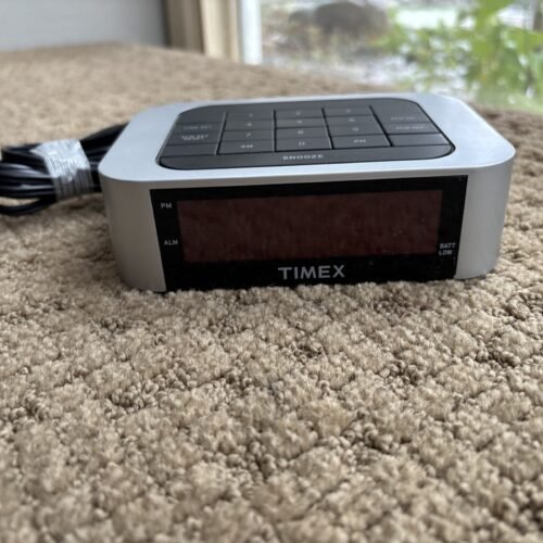 Timex T123S Red Numbers LED Alarm Clock Digits Retro Style Silver Classic