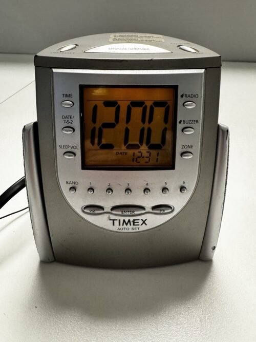 Timex T311T Auto Set Dual Alarm AM/FM Clock Radio Battery Back Up Tested
