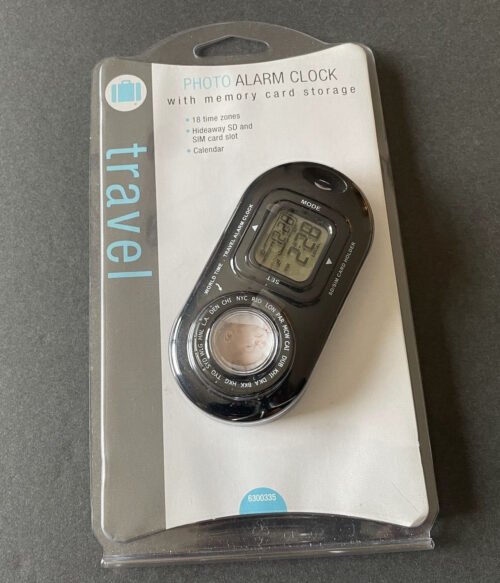 Travel 18 time zones, Photo Alarm Clock, Memory Card Storage with Calendar