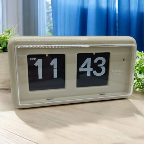 TWEMCO QT-30 Beige / Tan Table Flip Clock Pre-owned Tested Nice Quartz