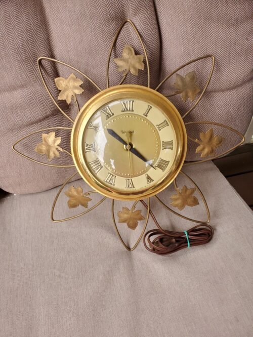 United Clock Corp. Model 55 MCM Brass Leaves Starburst Wall Clock