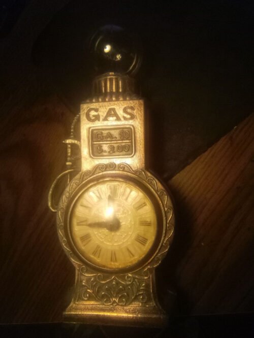 UNITED TABLE TOP CLOCK & LAMP FUEL PUMP GAS STATION BAR BREWIANNA HOT ROD PARTS