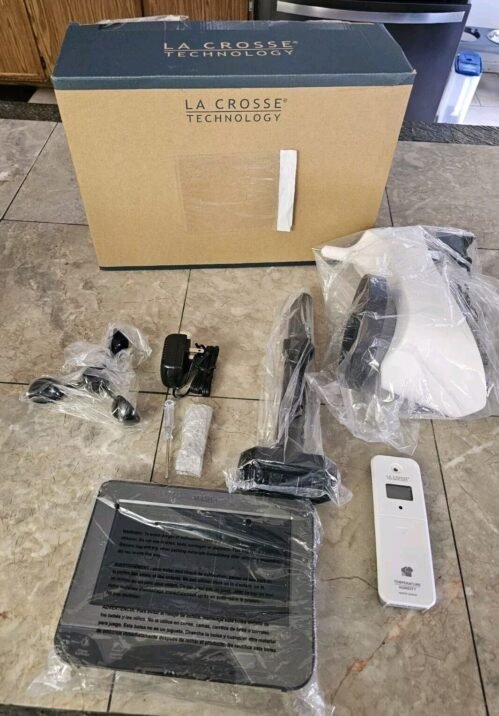 V41-PRO La Crosse Technology Complete Personal Remote Monitoring Weather Station