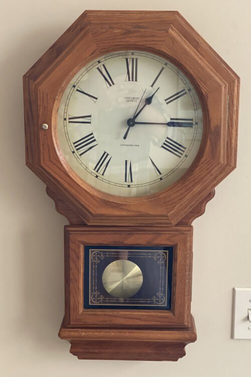 Verichron Quartz Pendulum Westminster Chime Wood Wall Clock 27x16x5” Vintage