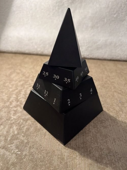 Very Cool Vintage 4-D Design Pyramid Clock ©1988 WORKS!!