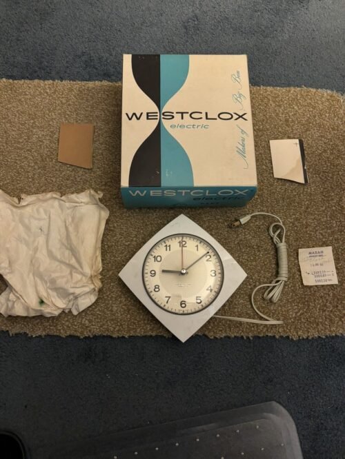 VINTAGE 1960'S WESTCLOX NOS KITCHEN ELECTRIC WALL CLOCK WHITE W/BOX TESTED WORKS