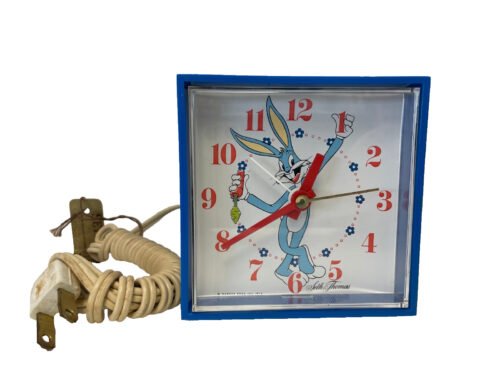 Vintage 1970 Seth Thomas Bugs Bunny EO43-000 Minicube Travel Alarm Clock WITH B