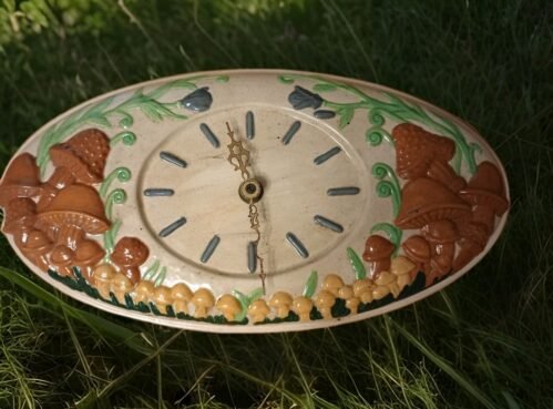 Vintage 1970s Mushroom Wall Clock Ceramic Hand Painted Atlantic Mold 13.5" X 7"
