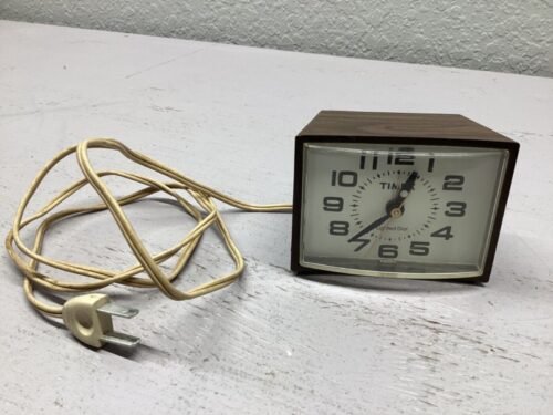 Vintage 70's Timex "Lighted Dial" Plug-In Analog Alarm Clock