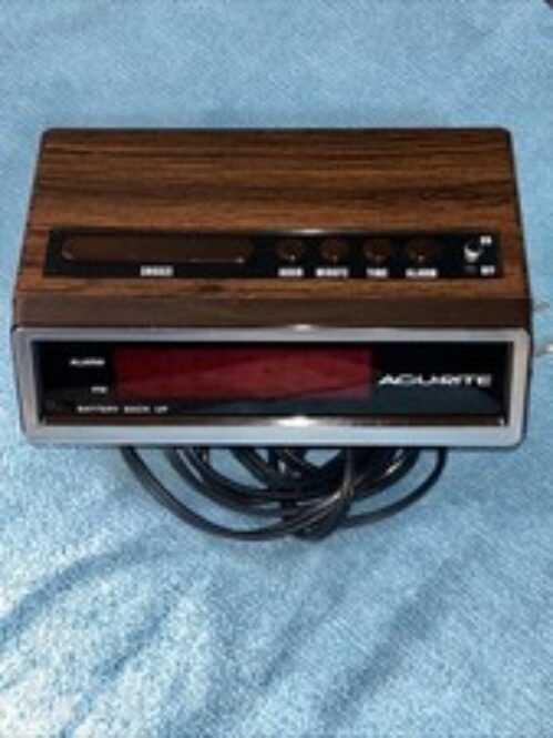 Vintage Acurite 22651 Red LED Display Wood Grain Alarm Clock Retro 1980s TESTED