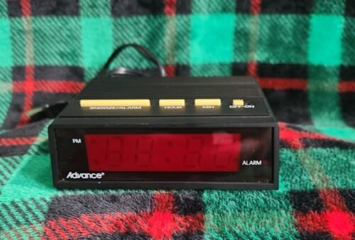 Vintage Advance Travel Alarm Clock 1990s Basic Model 1062 Model 3133 Black