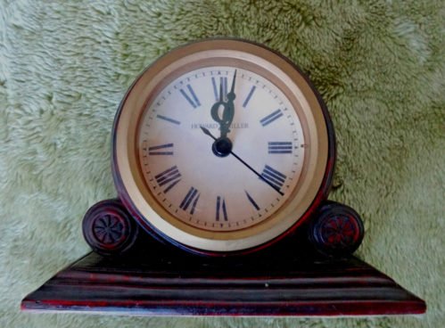 Vintage Antique Design Mahogany Finish Bellagio Desk Clock by Howard Miller