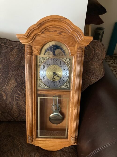 Vintage/Antique Howard Miller 620156 Fenton Wall Clock Golden Oak