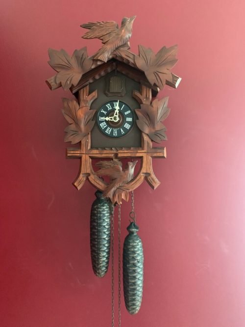 Vintage Authentic German Cuckoo Clock Maple Leaf Bird Topper 1500G Weights