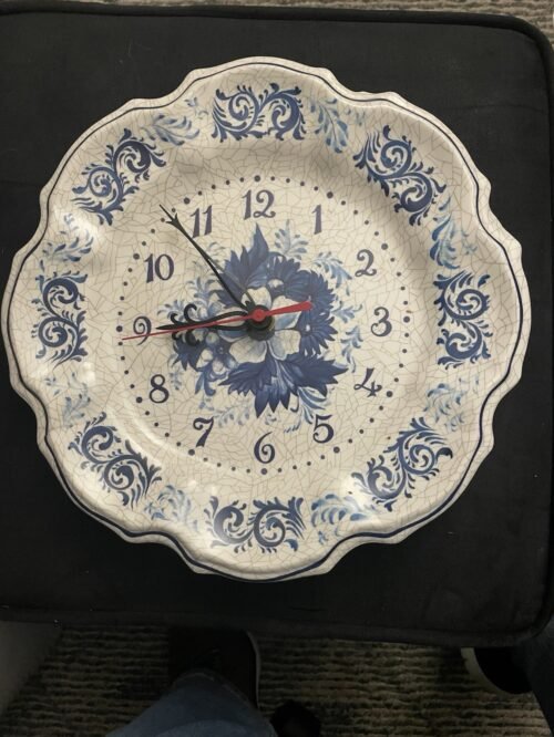 Vintage Blue & White Plate Clock, Resin 1970s Retro, Cottage Core, Floral Design