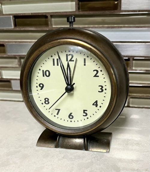 Vintage Bronze Standing Alarm Clock HD-1688 Quartz Battery Operated Works-tested