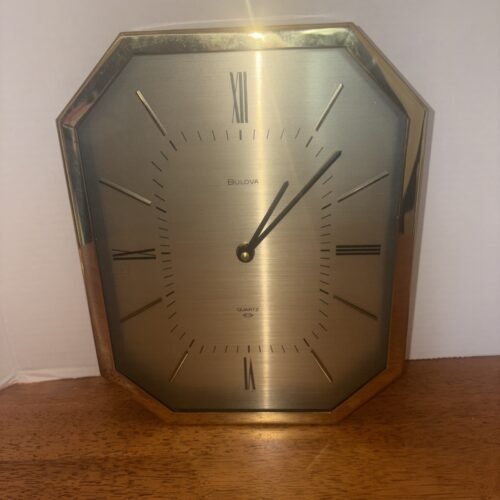 VINTAGE /Bulova/QUARTZ /WALL CLOCK /GOLD TONE/WORKS Great/