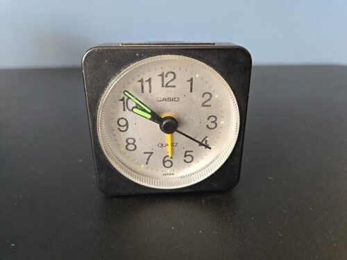 VINTAGE CASIO TRAVEL ALARM CLOCK Quartz Japan