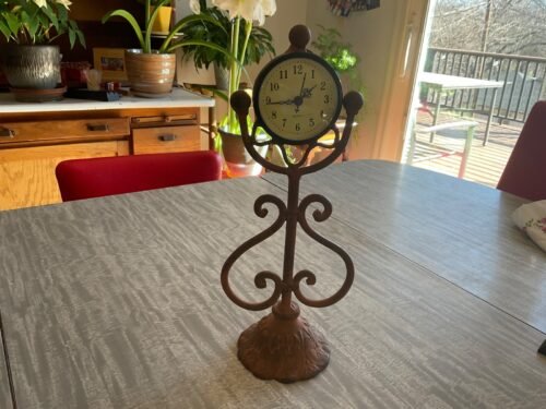Vintage CAST IRON FRENCH STYLE QUARTZ CLOCK Battery Operated WORKS!