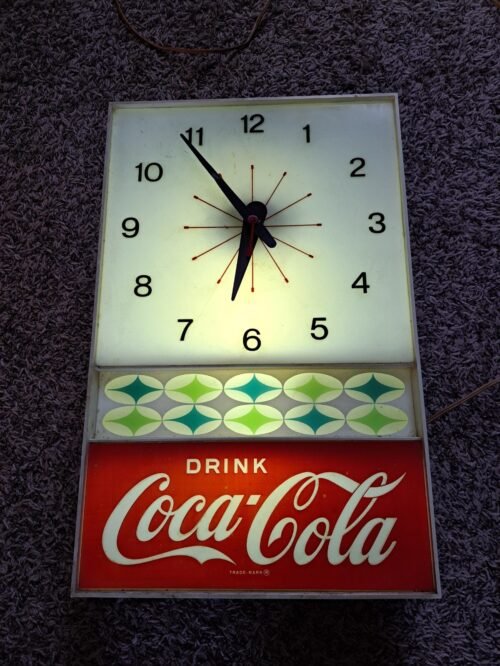 Vintage Coke clock lights up