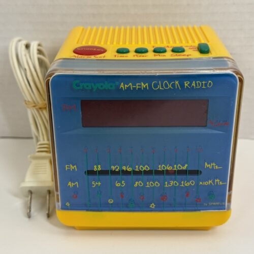 Vintage Crayola TUNE TIME AM FM Alarm Clock Radio Cube Works Great Model 1217