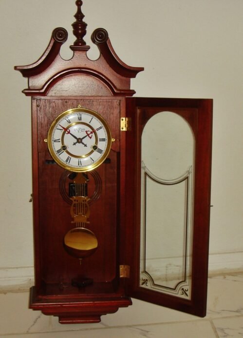 Vintage D&A Carved Mahogany Wood & Glass Pendulum Wall Clock - Rare NICE