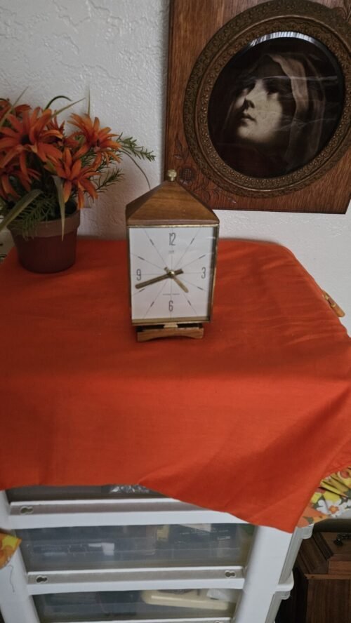 Vintage Elgin Desk Clock Electromagnetic Working. 7 Jewels