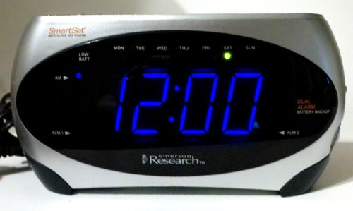 Vintage Emerson Research SmartSet AM/FM Dual Alarm Clock Model CKS1862 ~ READ ~