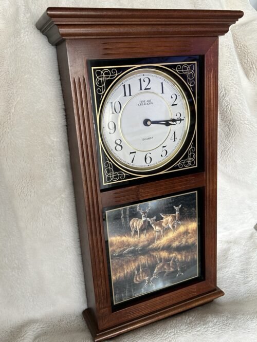 Vintage Fine Art Creations Quartz Whitetail Deer Wall Clock Works/ Looks Great