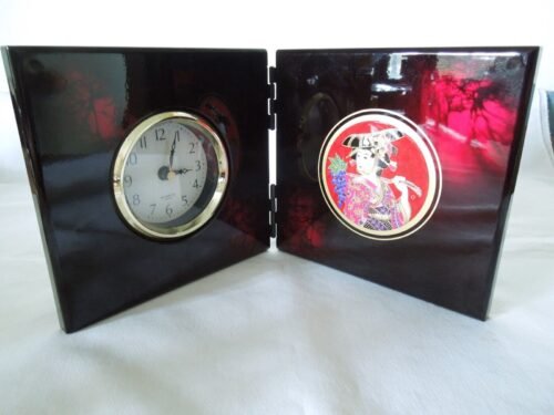 Vintage Folding Quartz Shelf Clock Japanese Art Lacquered Finish Made in Japan