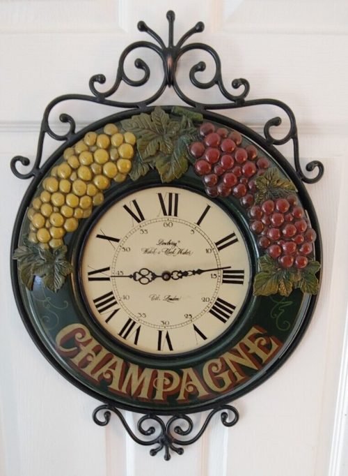 Vintage French Farmhouse Grapes & Leaves Napa Valley Metal Wall Clock "WORKS"