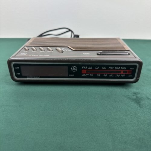Vintage GE Alarm Clock Radio Digital AM/FM Model 7-4612A Woodgrain Tested WORKS