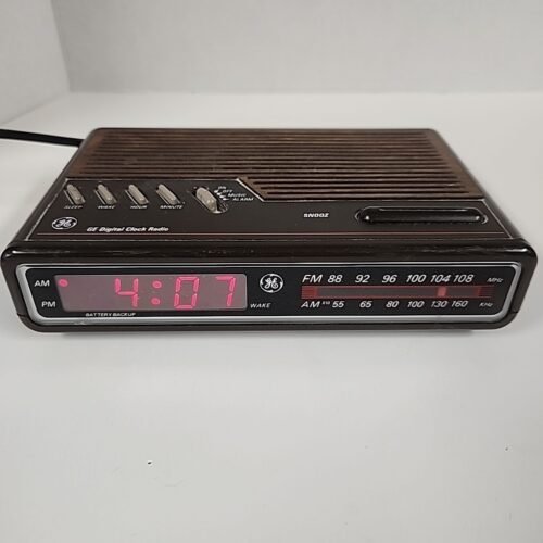 Vintage GE Digital Alarm Clock Radio AM/FM 7-4612B - WORKS GREAT!