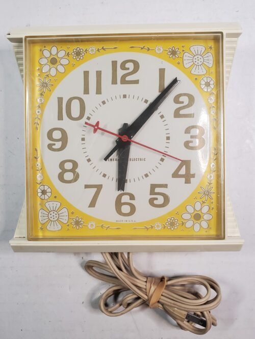 Vintage General Electric Wall Clock Kitchen Decor Retro #2195 Working Great