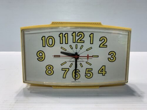 Vintage General Electric Yellow Kitchen Wall Clock Made In USA Works Fantastic!